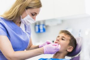 taking kids to dentist